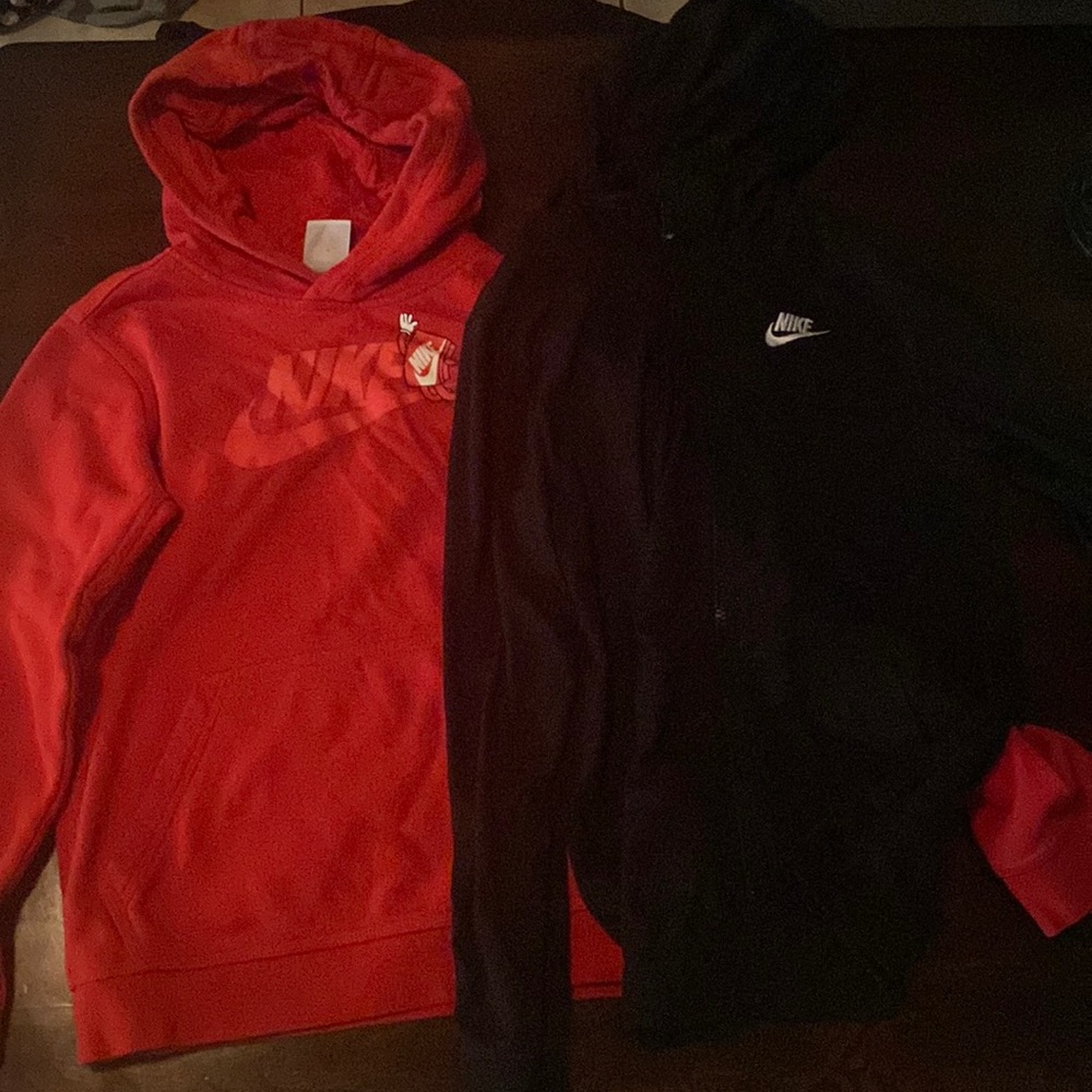 2 nike hoodie sweaters